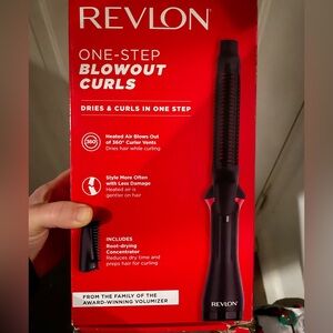 Revlon one step blowout curls
